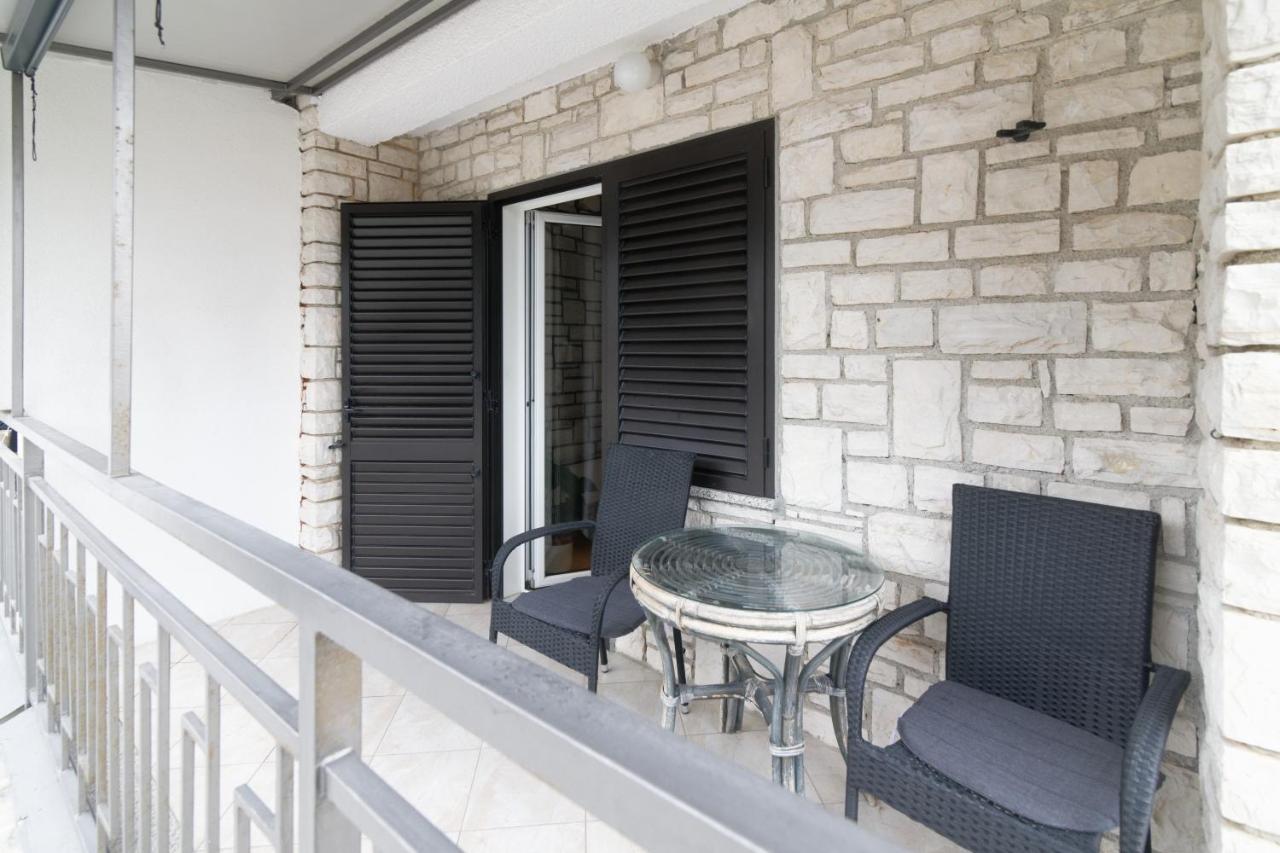 Apartments Jasna 3 Novigrad Istria Exterior foto